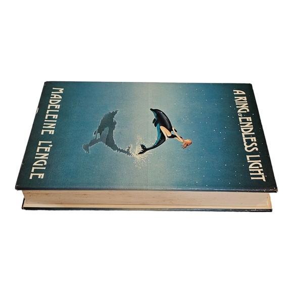 A Ring of‎ Endless Light by Madeleine L'Engle - Vintage 1980 Hardcover - Picture 2 of 8